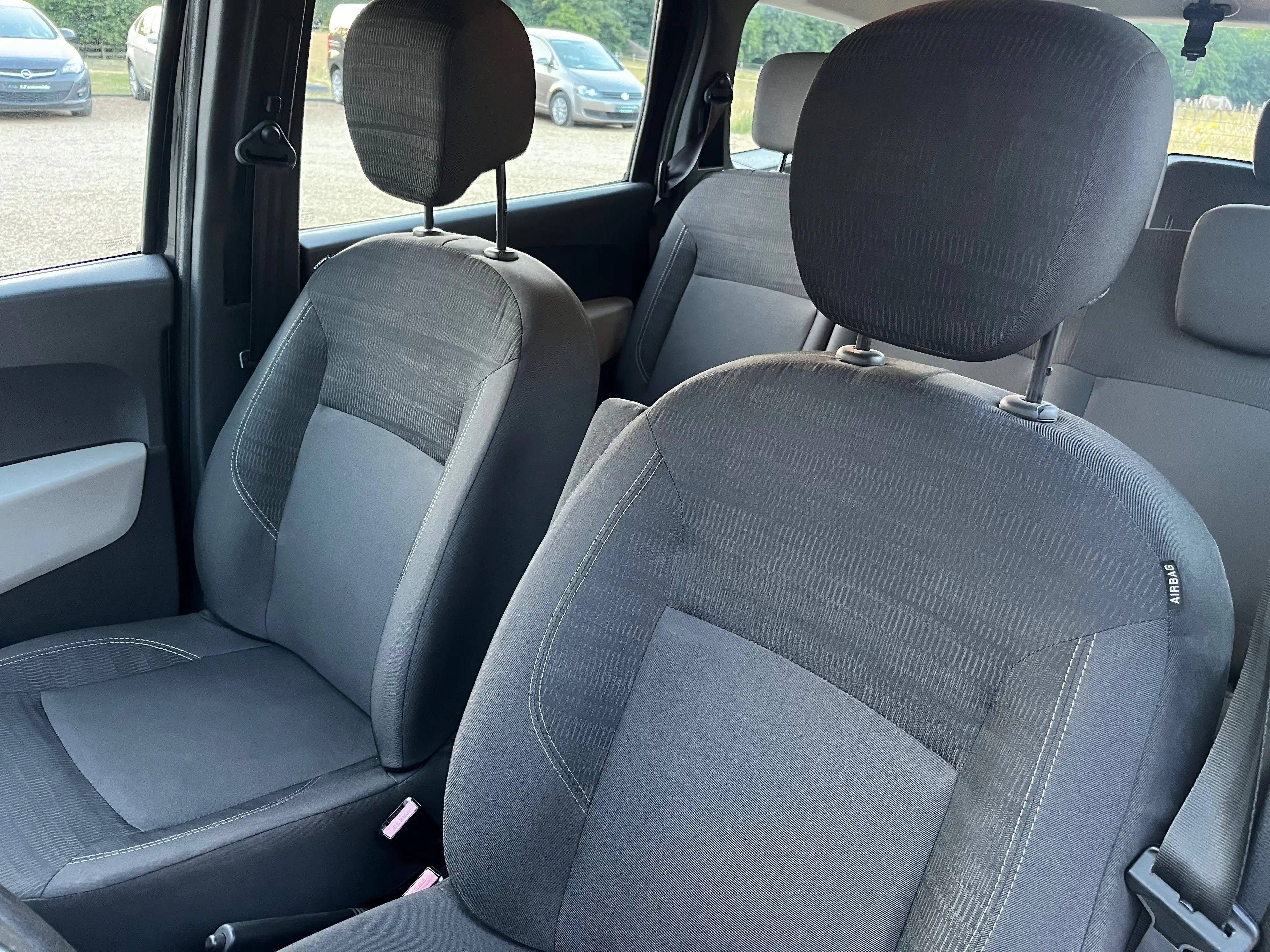 Dacia Lodgy Lodgy 1.2 TCe 7pl *1er propriétaire* — photo 8