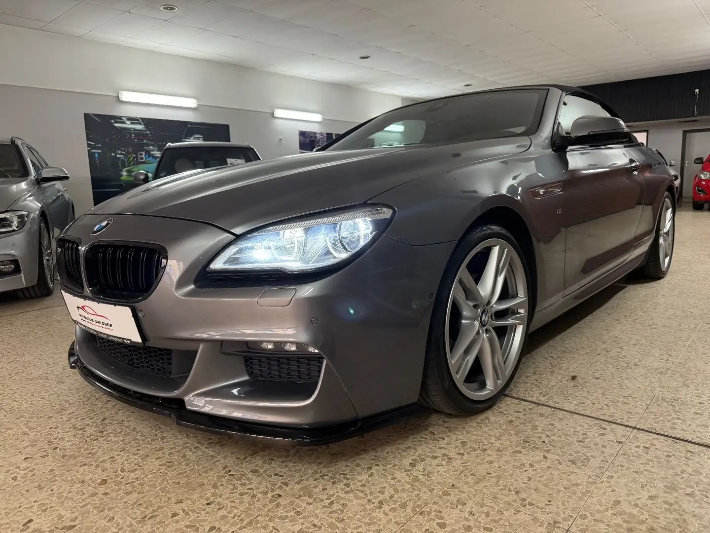 BMW 640 d Cabrio M*Top Ausstattung*HeadUP*R-Kamera* Grau - 2