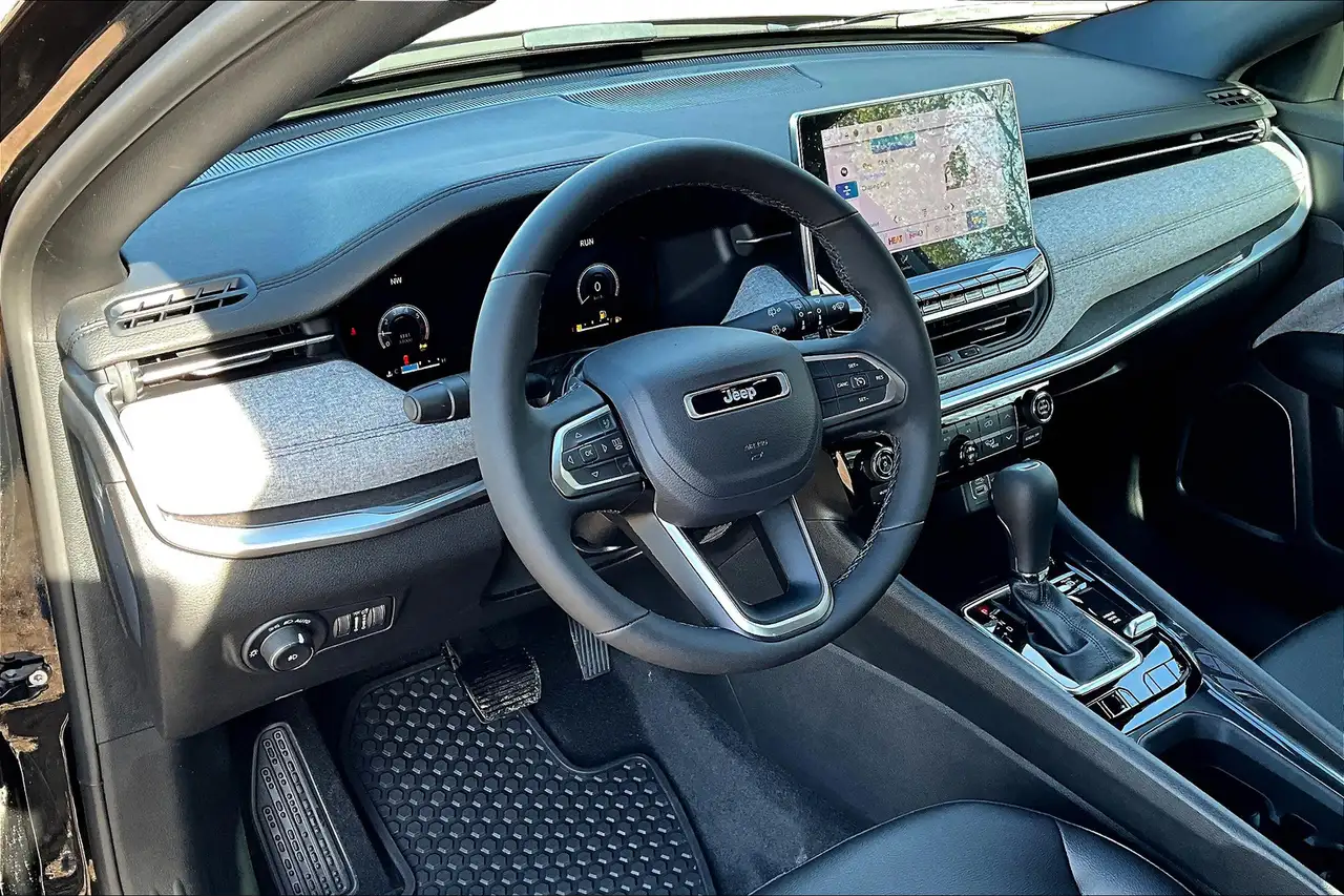 Jeep Compass photo Jeep Compass
