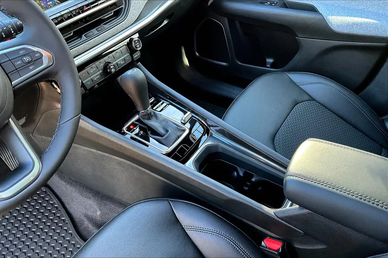 Jeep Compass photo Jeep Compass
