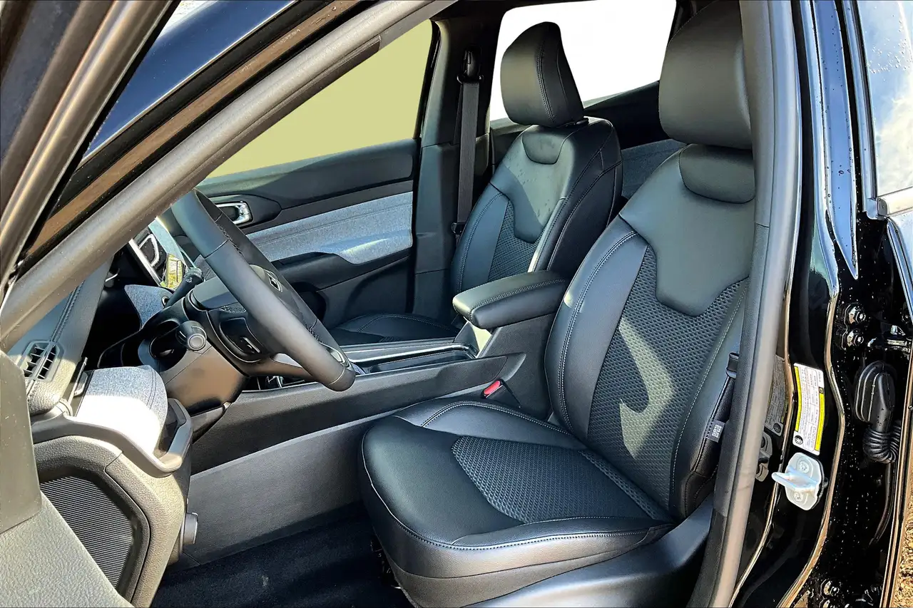 Jeep Compass photo Jeep Compass