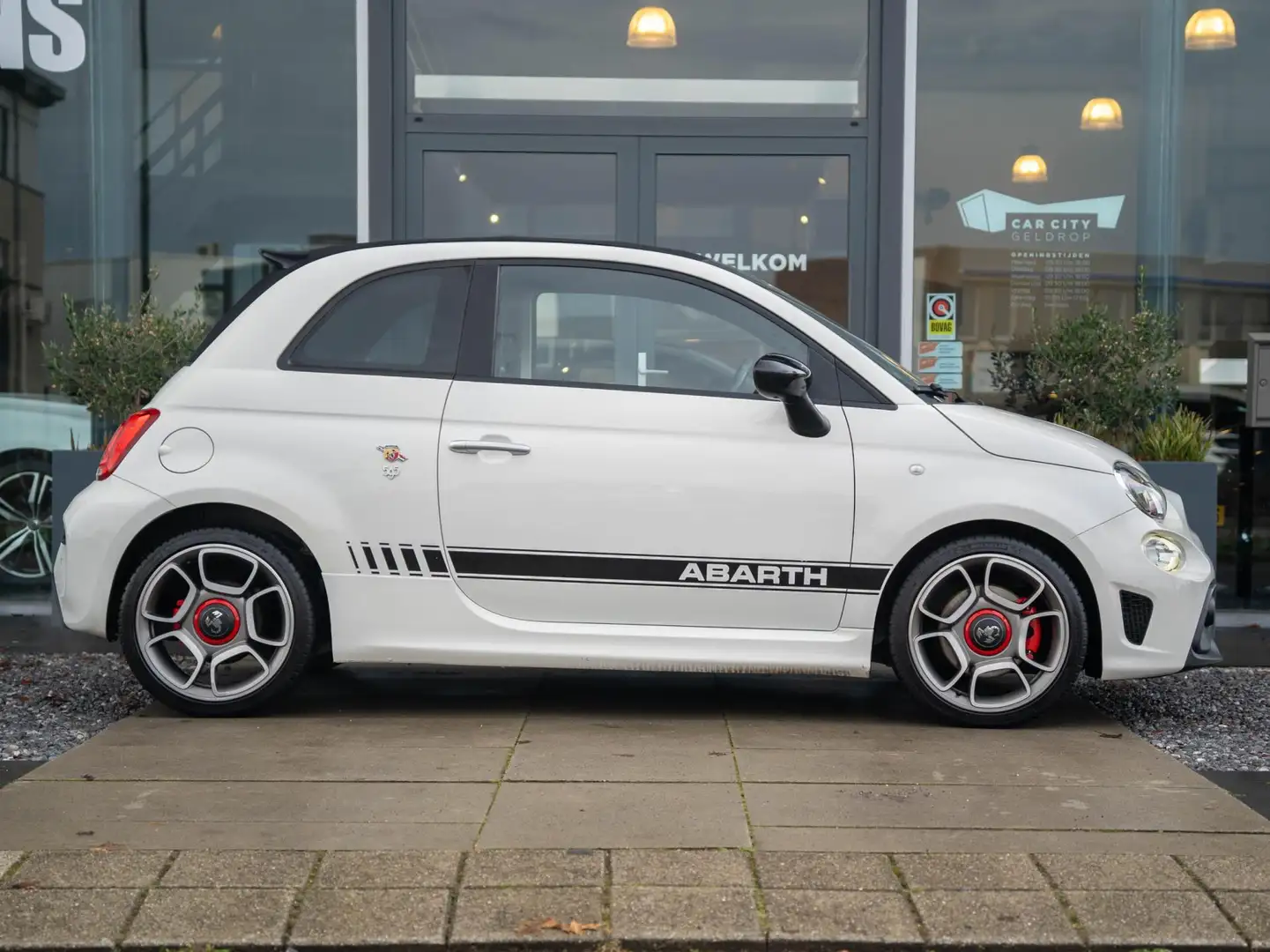 Abarth 595C 1.4 145PK / DAB+ / Parkeer sensoren / Climate cont Blanco - 2