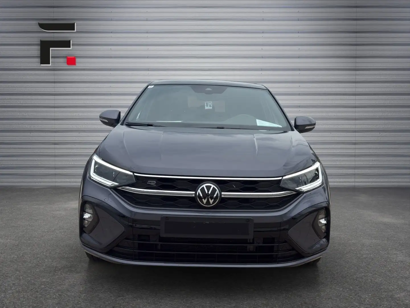 Volkswagen Taigo R-Line TSI DSG Grau - 2