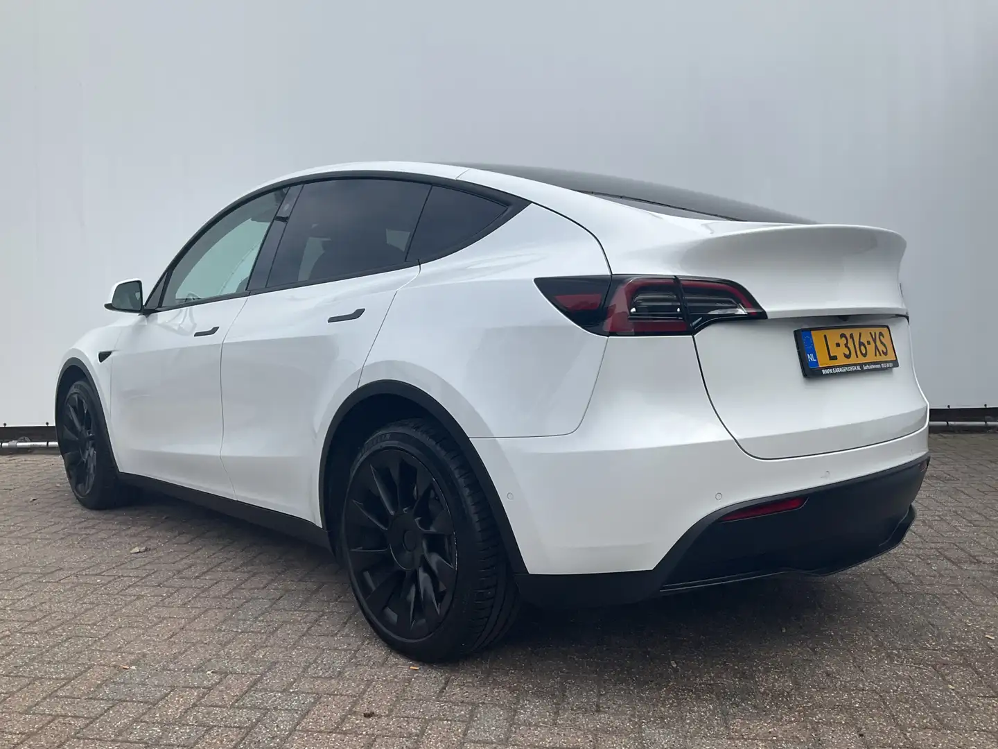 Tesla Model Y Long Range AWD 75 kWh Pano Autopilot Leder Stoelve Alb - 2