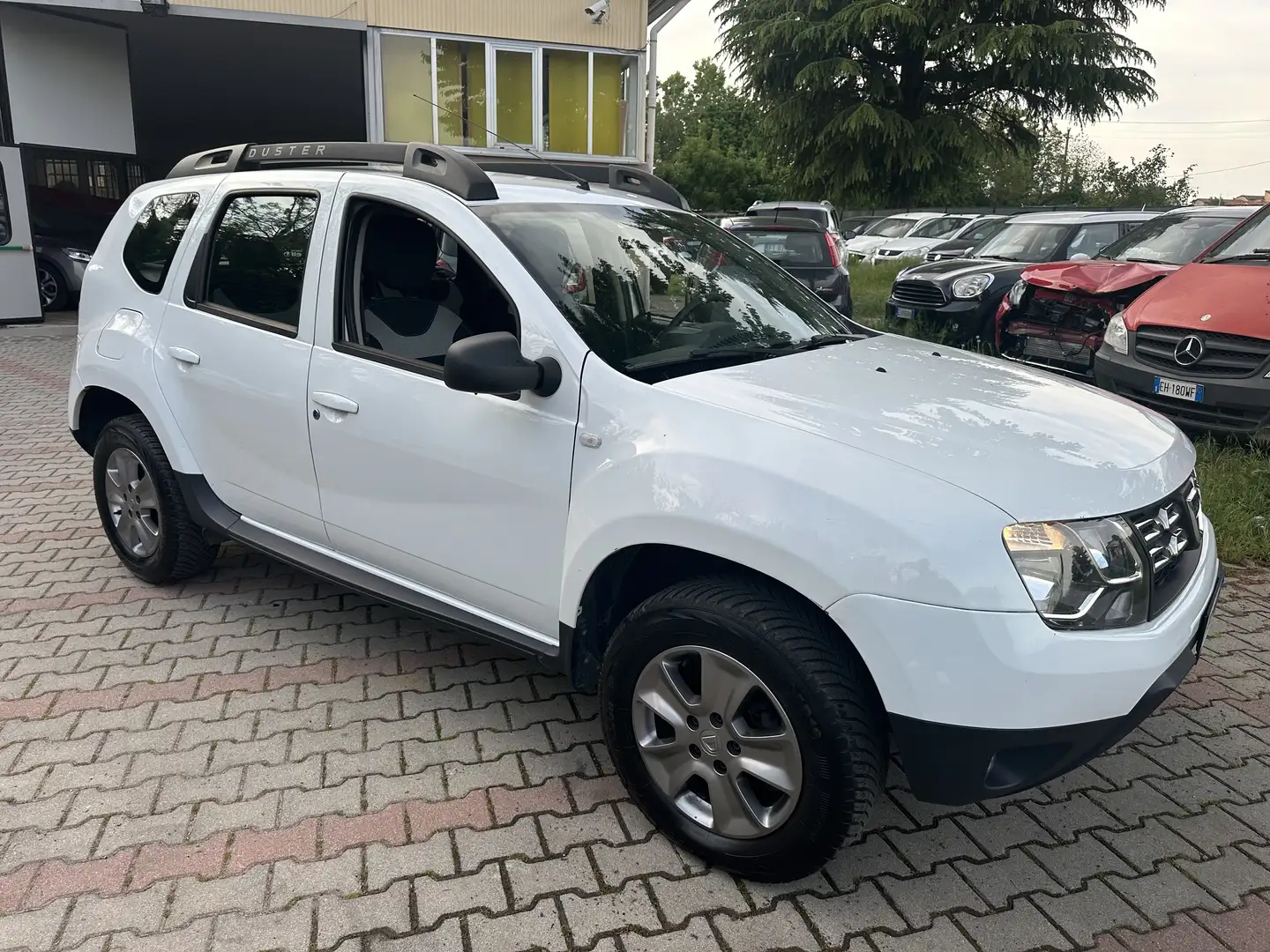 Dacia Duster 1.5 dci Laureate 4x2 s&s 90cv - 2