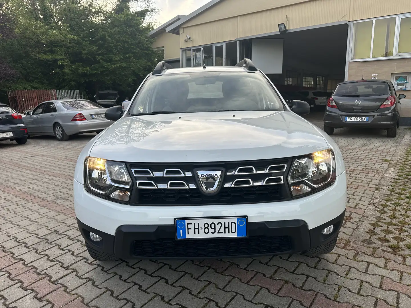 Dacia Duster 1.5 dci Laureate 4x2 s&s 90cv - 1