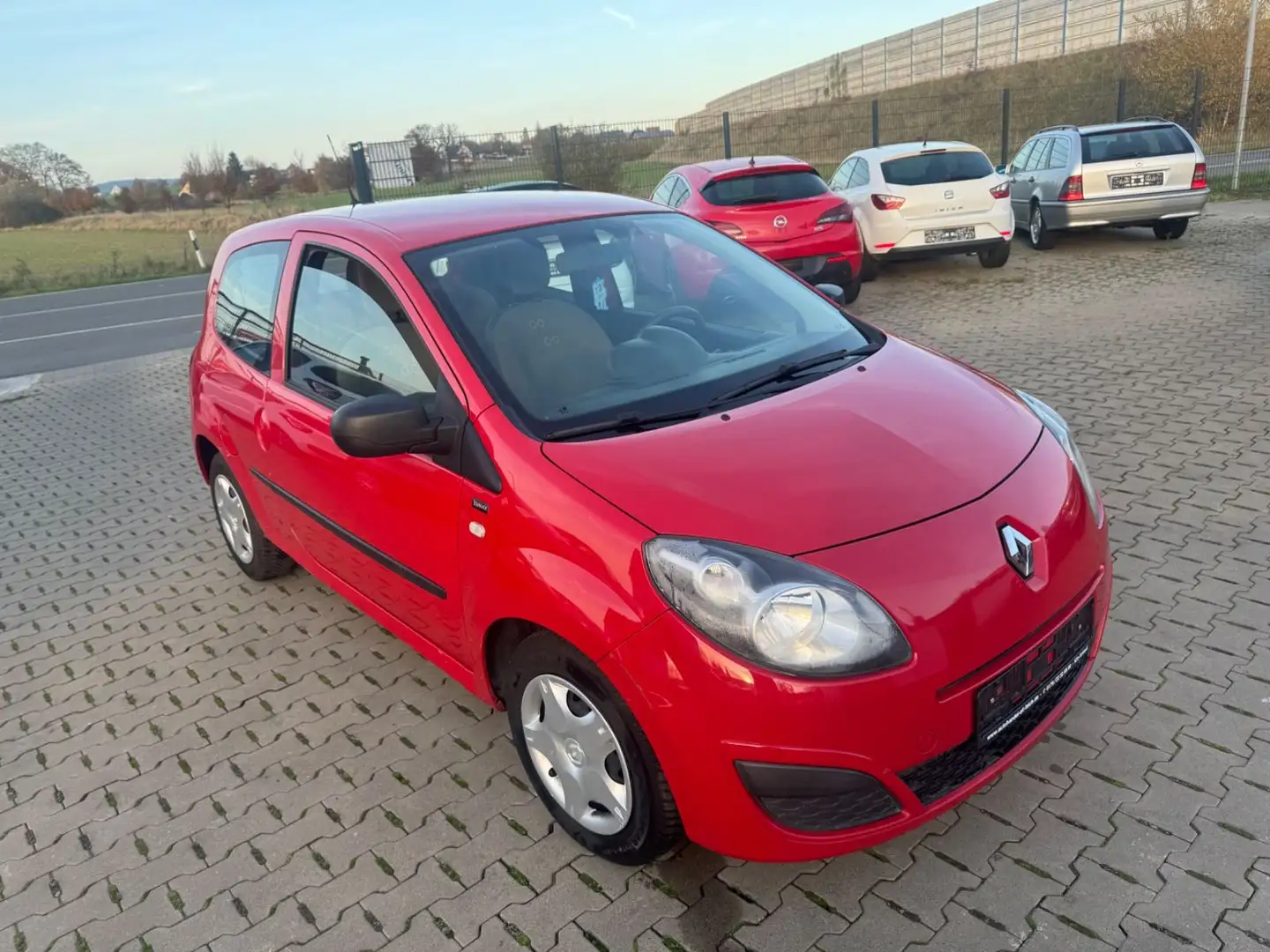 Renault Twingo je t'aime Zahnriemen Neu Tüv Neu Rot - 1