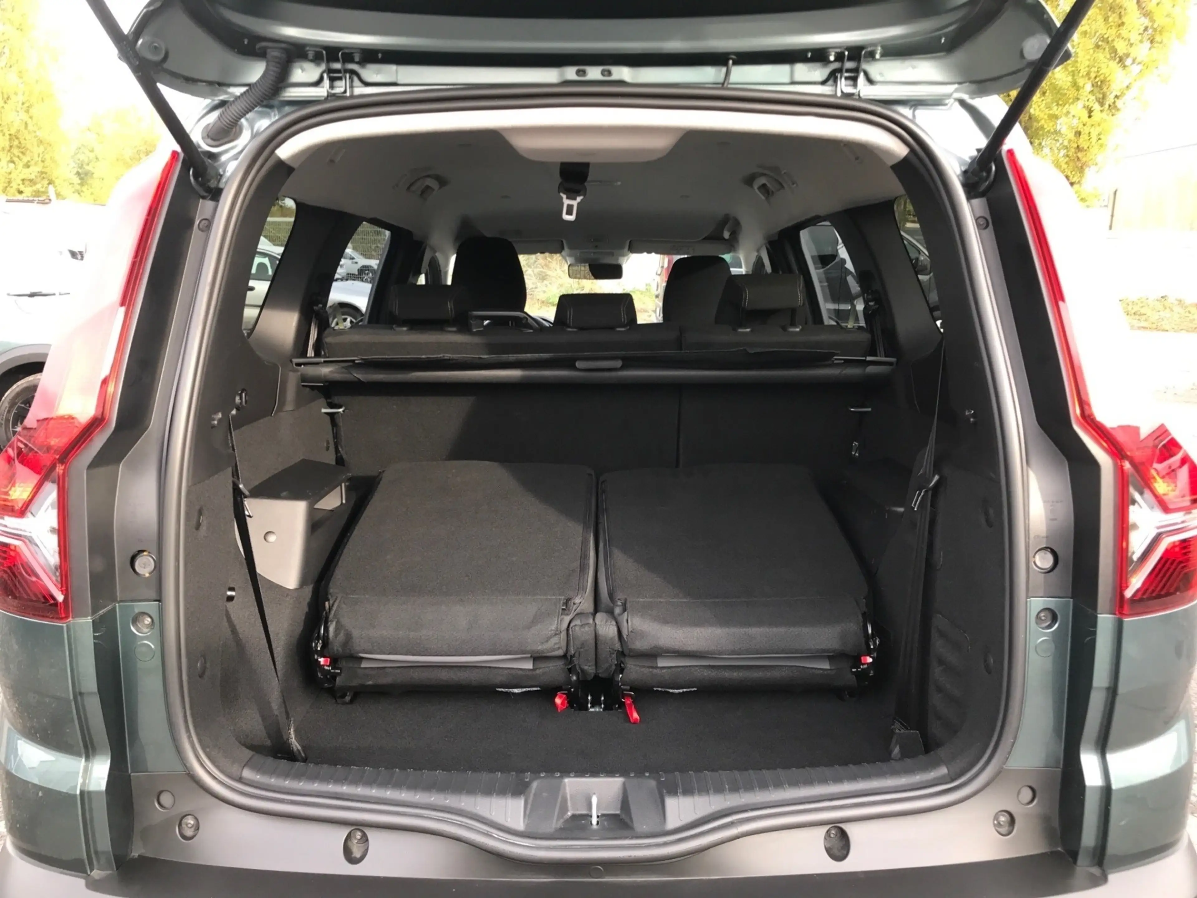 Dacia Jogger TCe 110 Extreme+ *KLIMA*NAVI*7-Sitzer* — photo 11