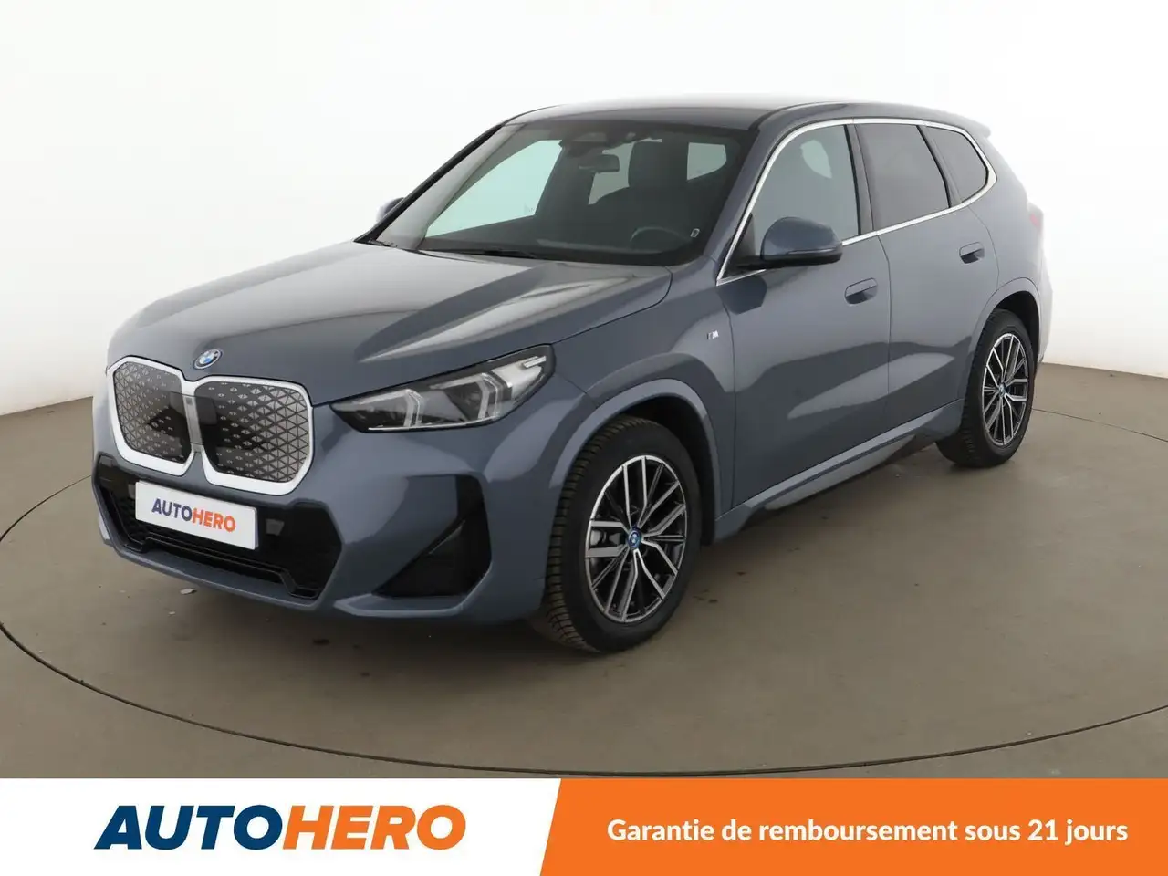 BMW iX1