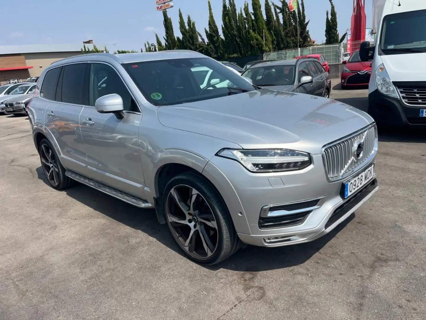 Volvo XC90 D5 Momentum AWD 225 Aut. Argent - 1