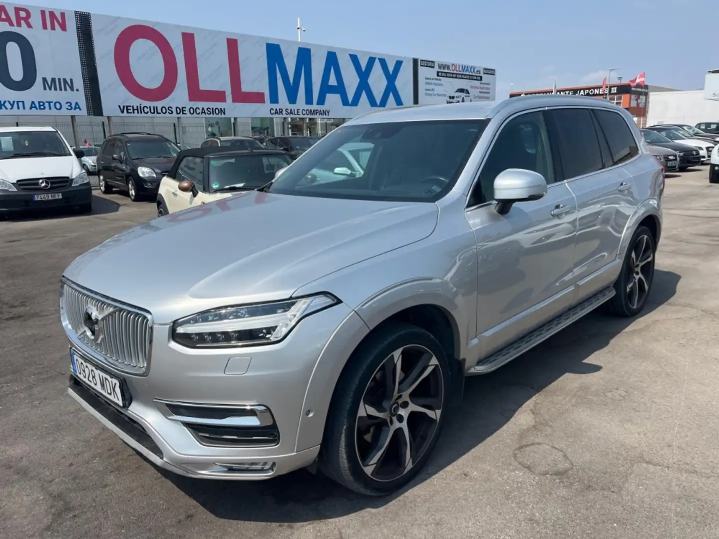 Volvo XC90 D5 Momentum AWD 225 Aut. Argent - 2