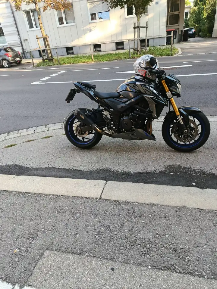 Suzuki GSX-S 750