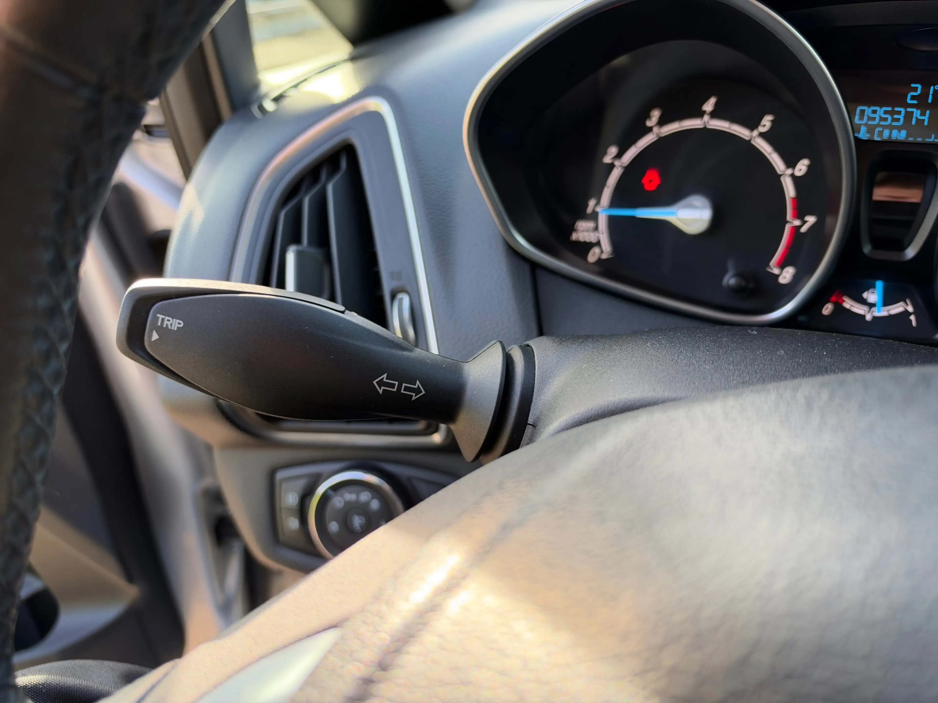 Ford B-Max 1.0 EcoBoost Titanium — photo 21