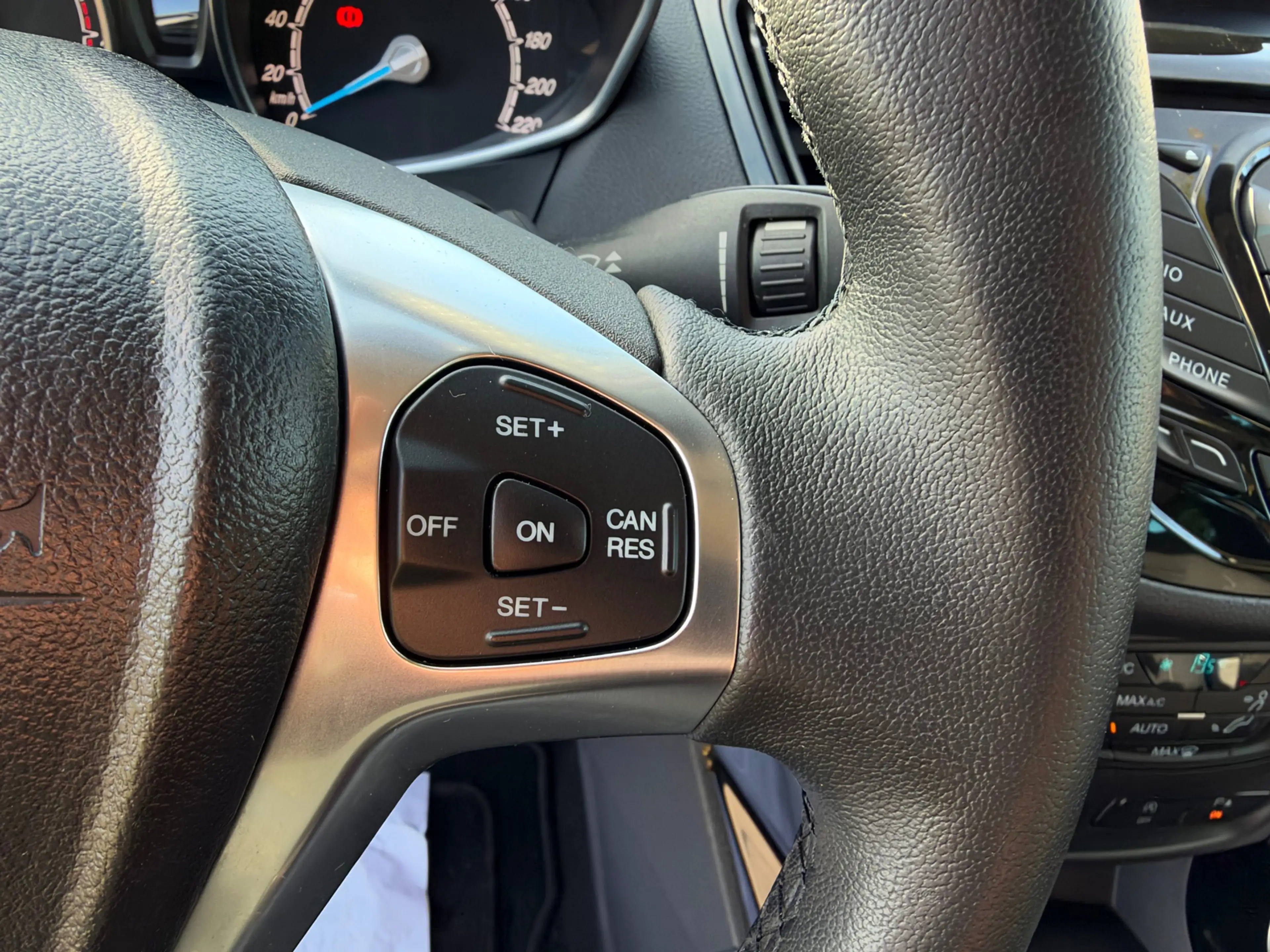 Ford B-Max 1.0 EcoBoost Titanium — photo 20