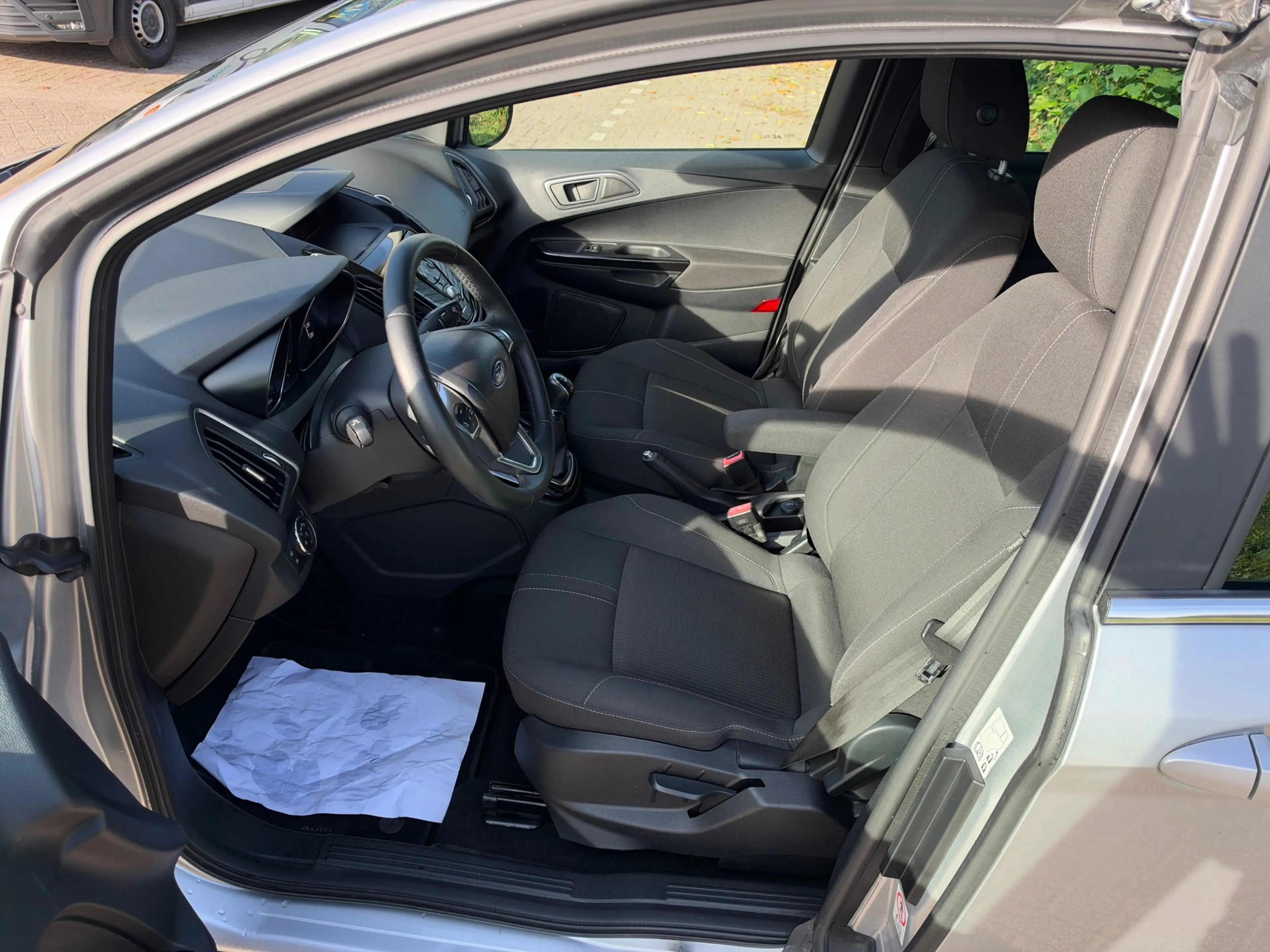 Ford B-Max 1.0 EcoBoost Titanium — photo 12