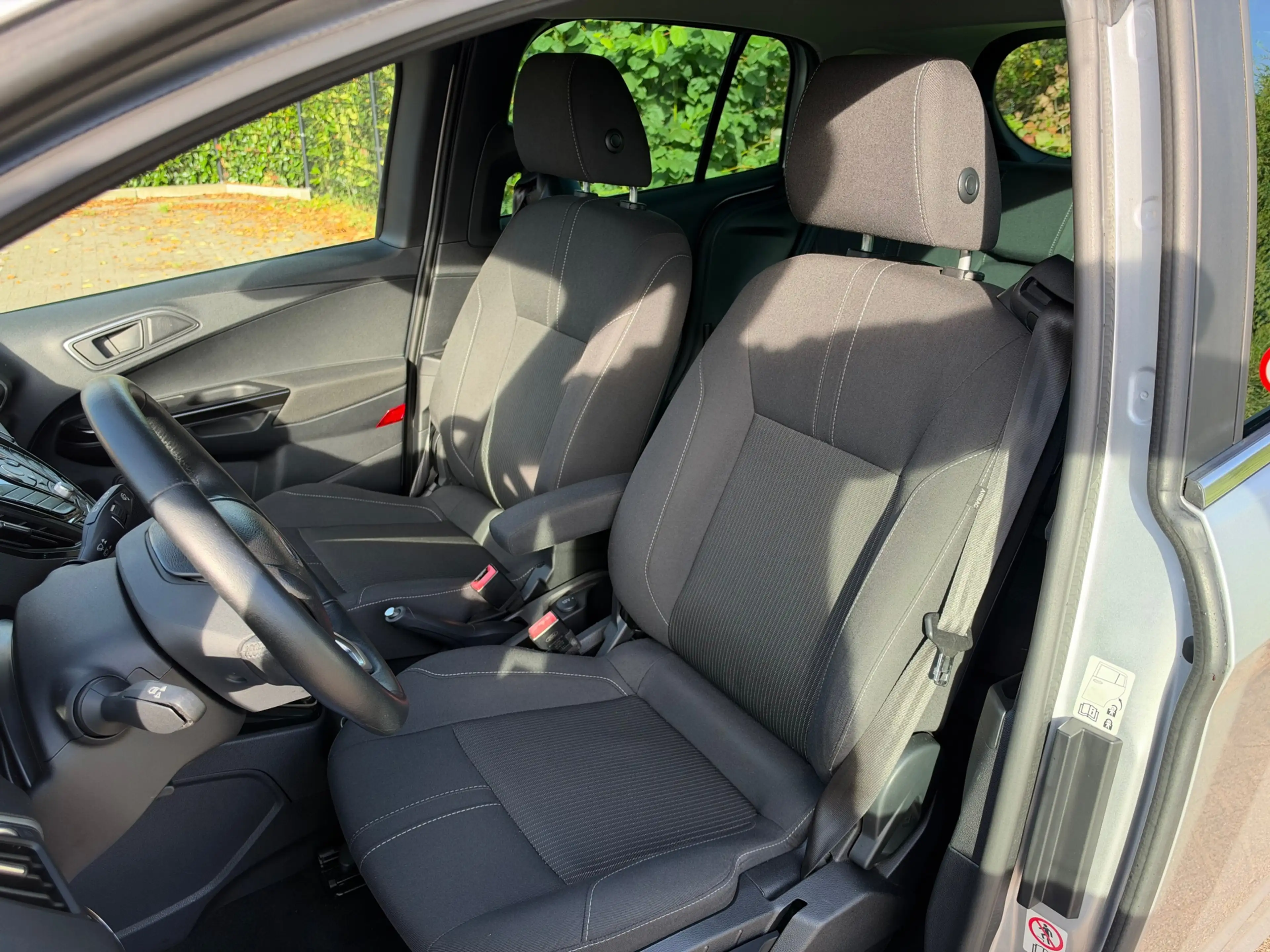 Ford B-Max 1.0 EcoBoost Titanium — photo 13