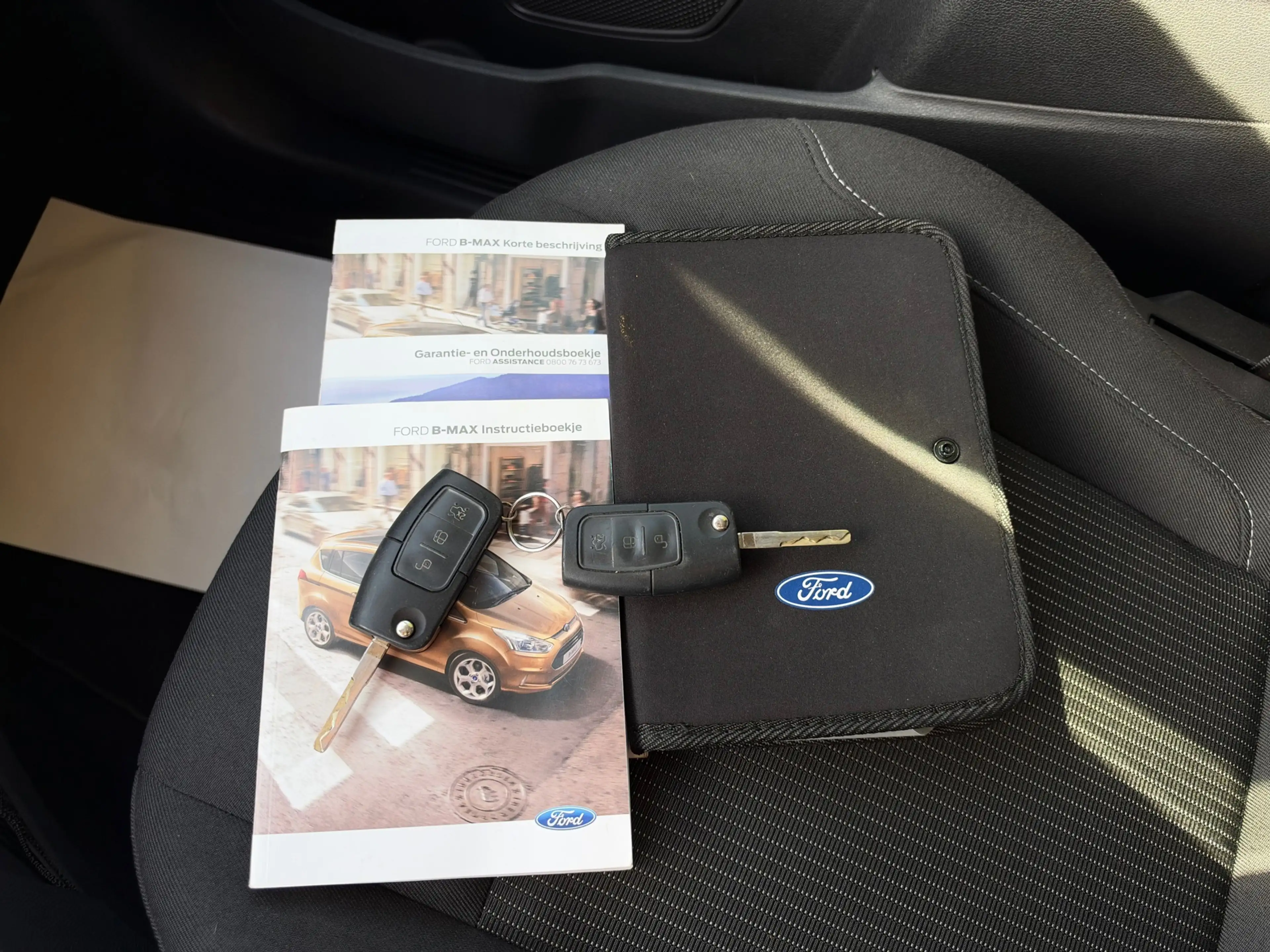 Ford B-Max 1.0 EcoBoost Titanium — photo 29