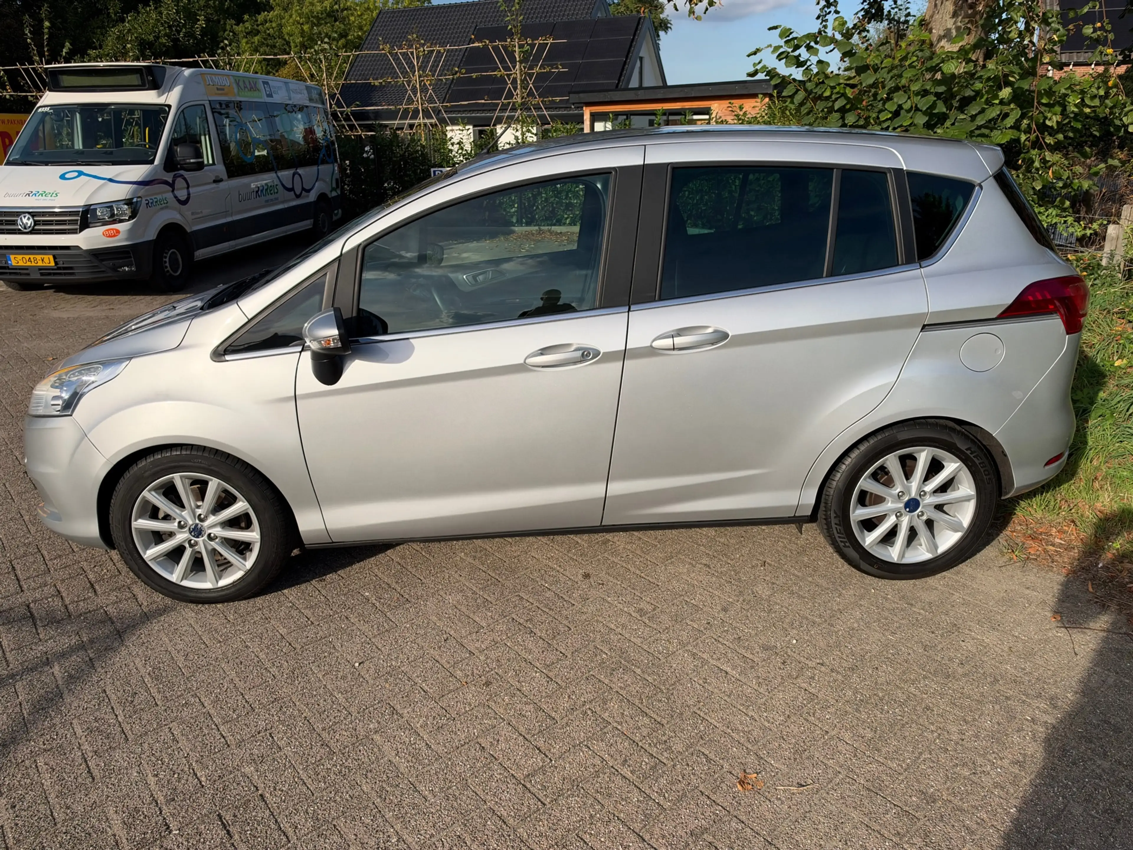 Ford B-Max 1.0 EcoBoost Titanium — photo 6