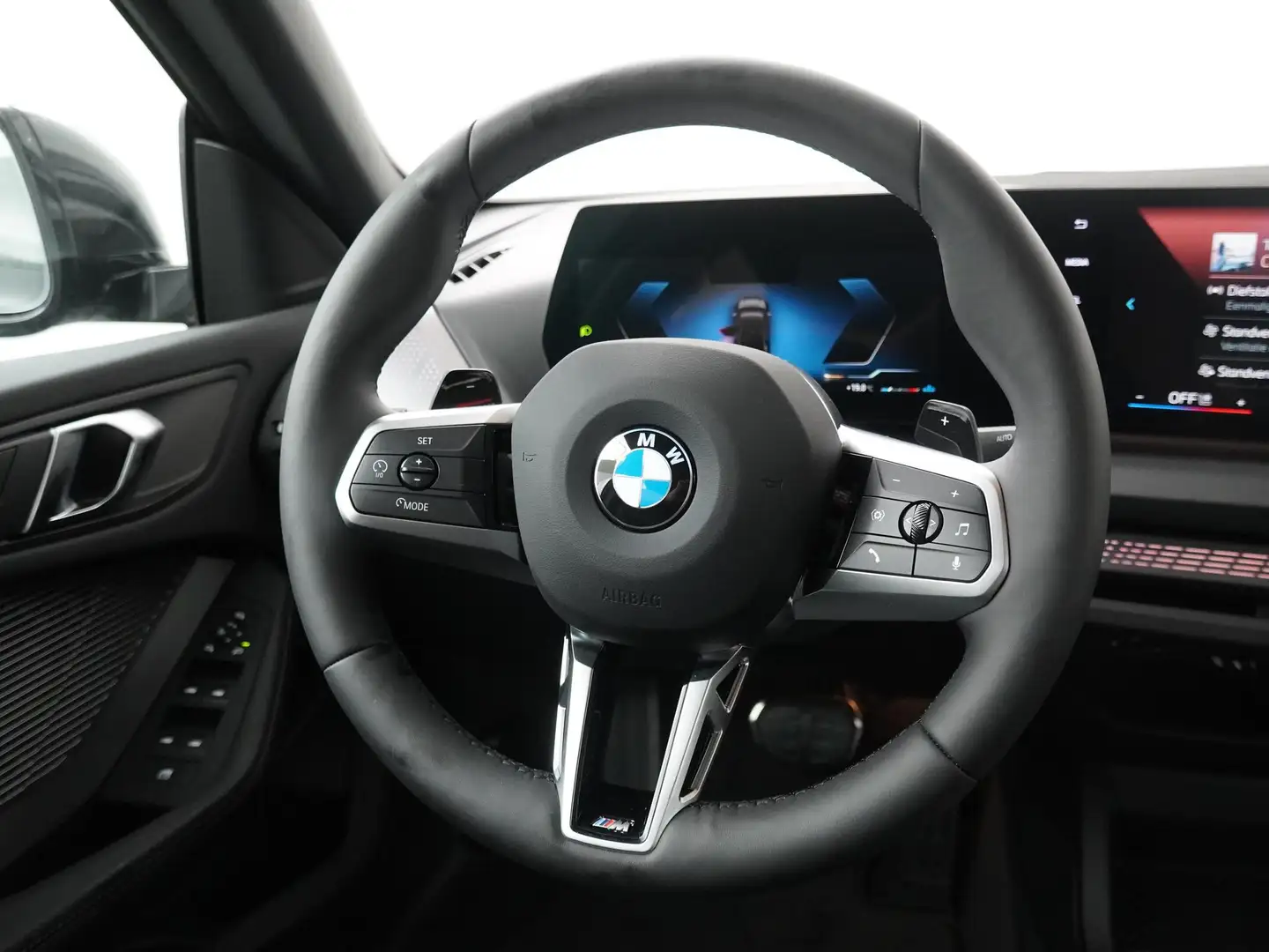 BMW 220 2 Serie Gran Coupé | M Sportpakket Pro | Premium P Zwart - 2