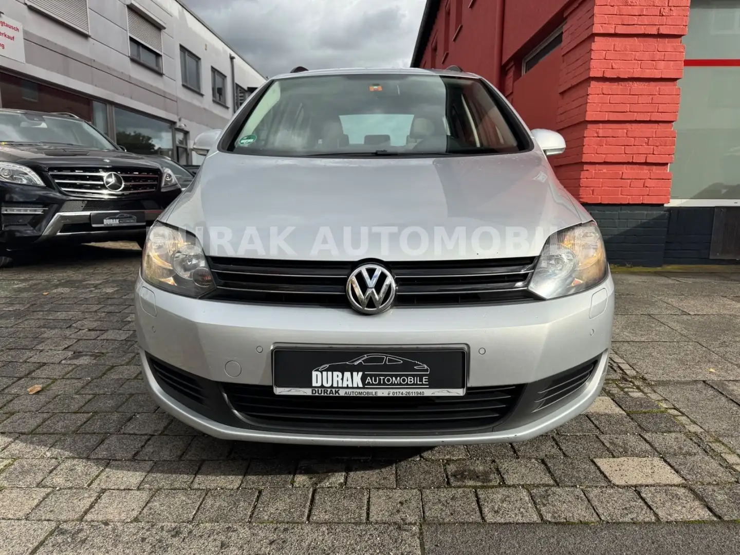 Volkswagen Golf Plus VI Comfortline/ PDC/ Sitzhe./ KlimaAut Silber - 1