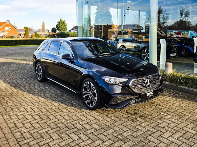 Mercedes-Benz E 200 Hybrid AMG Adv/Burmester/Camera/Keyless/20m Gar