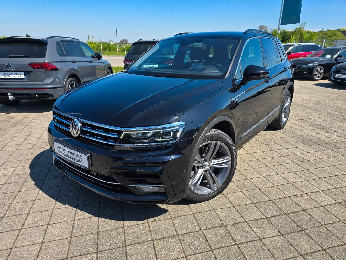 Volkswagen Tiguan R line DSG 4Motion AHK HEAD UP 2X Rline Schwarz - 1