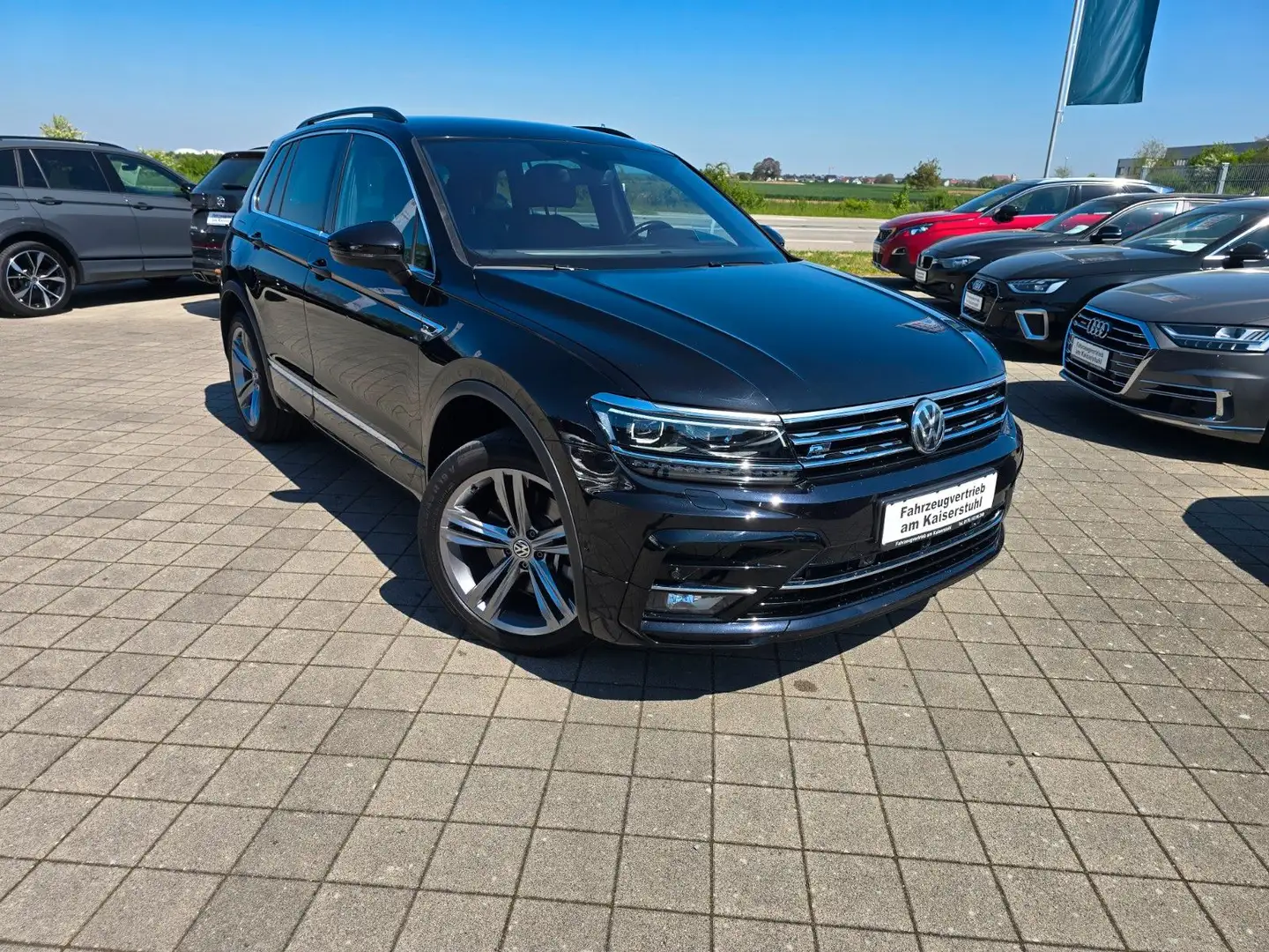 Volkswagen Tiguan R line DSG 4Motion AHK HEAD UP 2X Rline Schwarz - 2