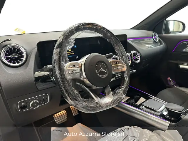 Mercedes-Benz Gla Class view 10