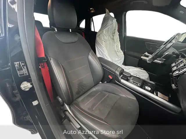 Mercedes-Benz Gla Class view 9