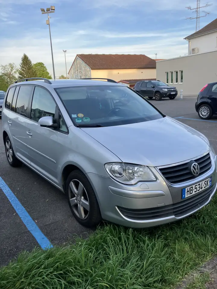 Volkswagen Touran 1.9 TDI 105 FAP Confortline DSG7