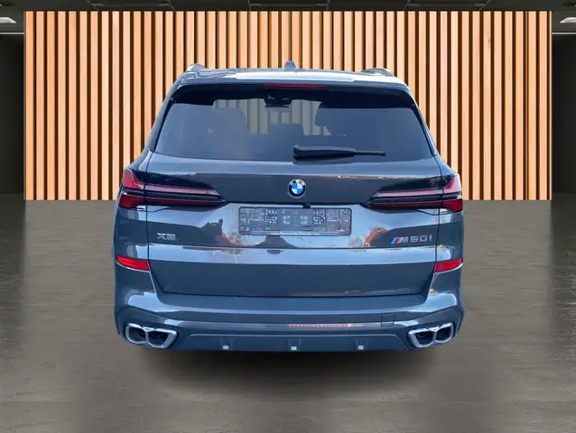 BMW X5 X5 M view 10