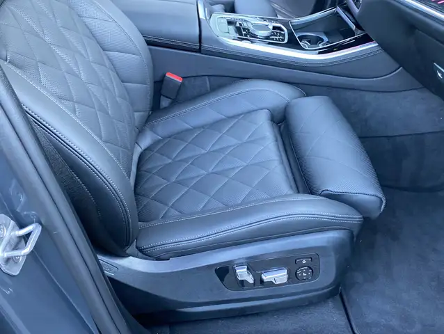BMW X5 X5 M view 13