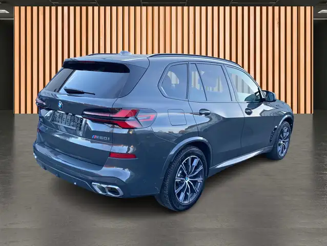 BMW X5 X5 M view 11