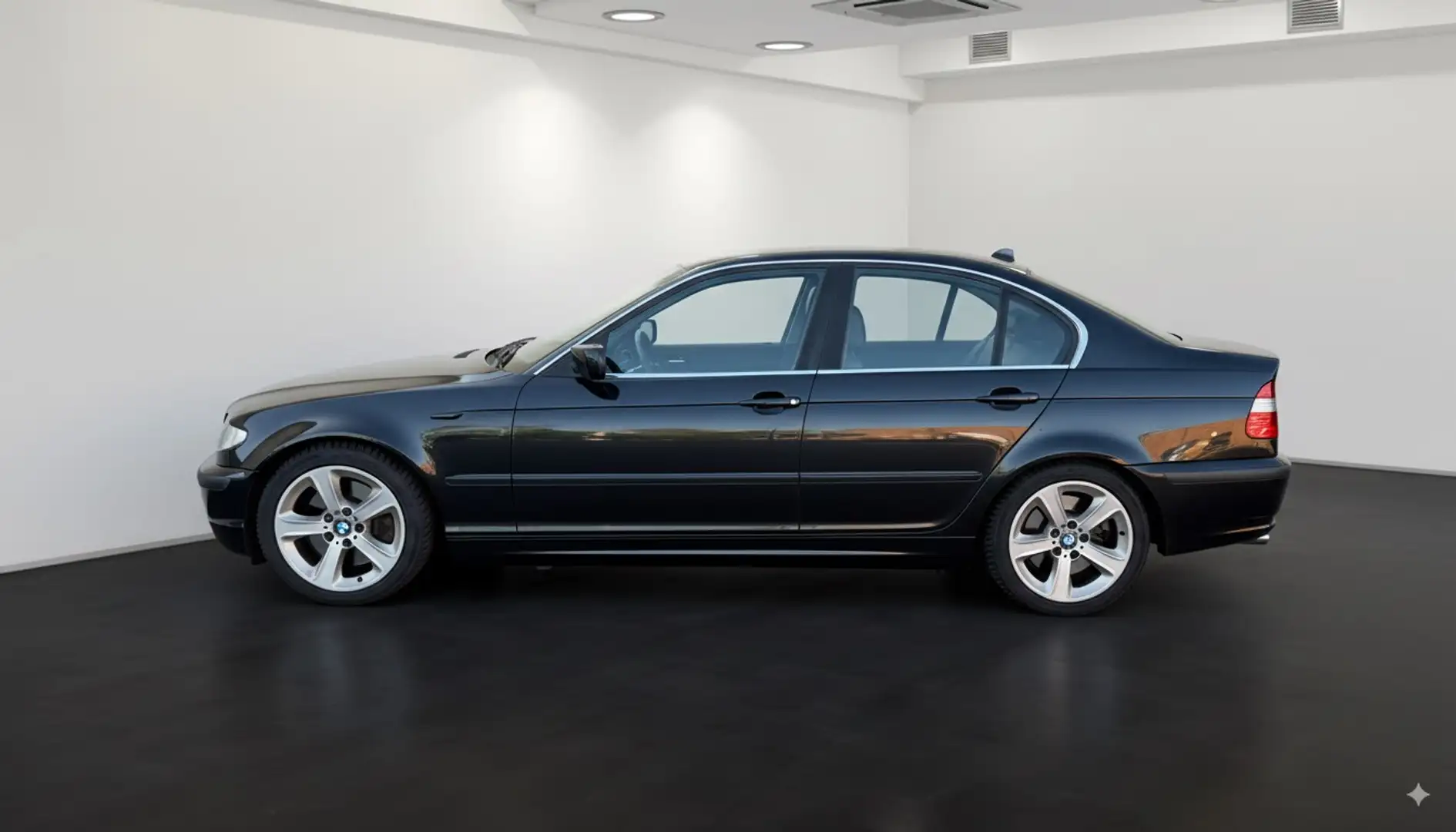 BMW 330 330d Edition Lifestyle Schwarz - 2