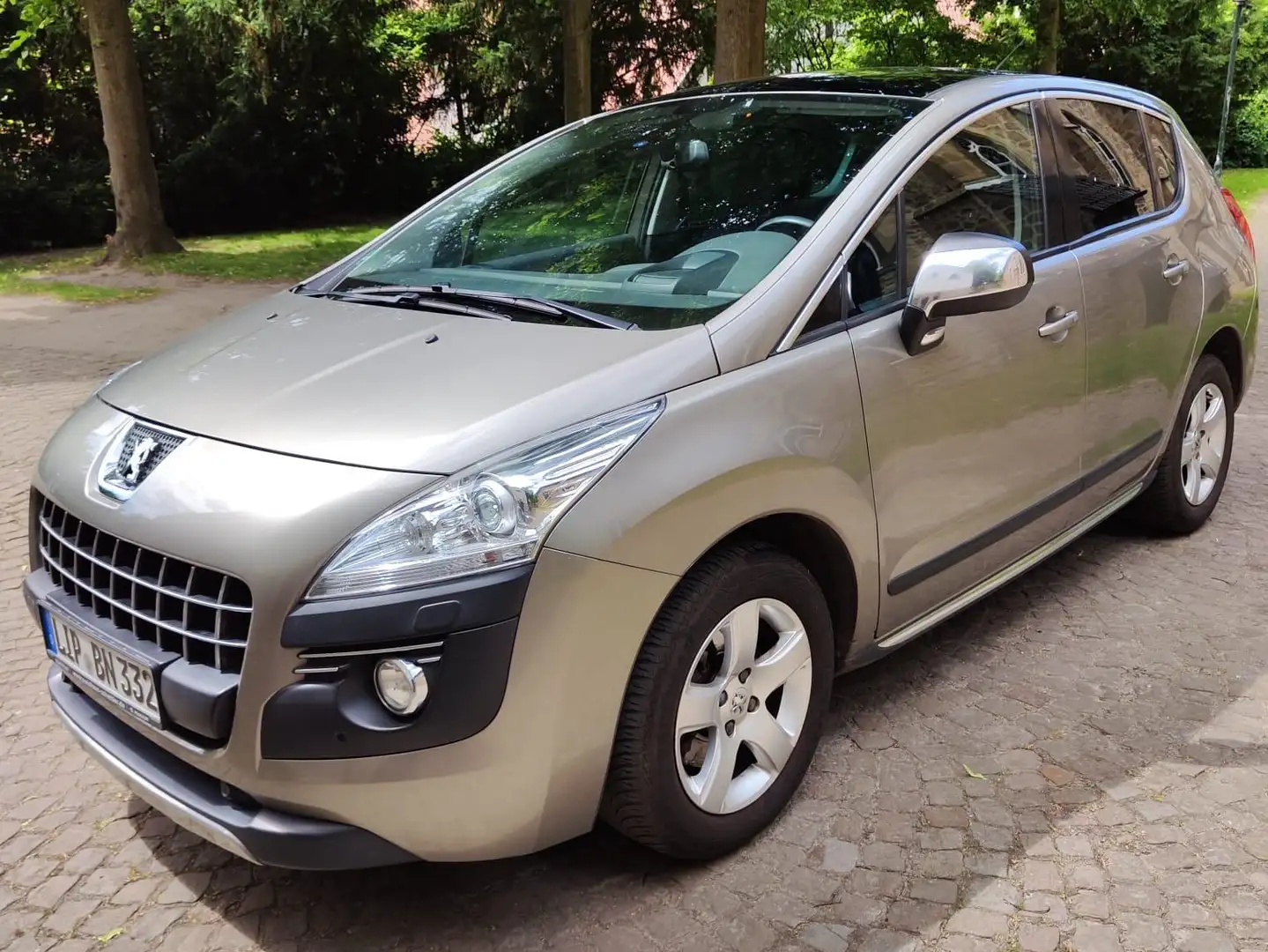 Peugeot 3008 3008 HDi FAP 110 Allure Grey - 1