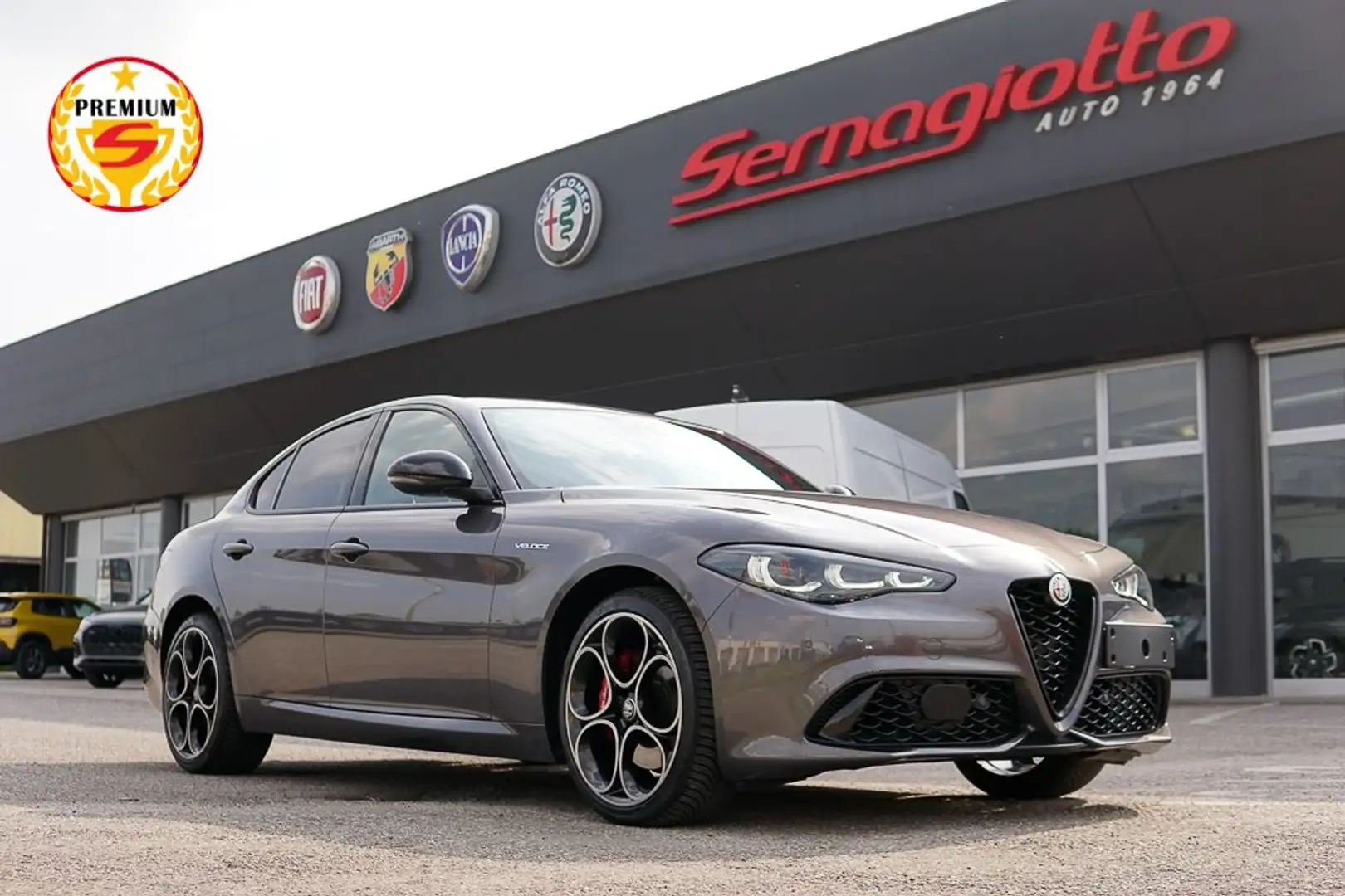 Alfa Romeo Giulia 2.0 Veloce Q4 280cv | Pack Driver assistance PLUS Šedá - 1