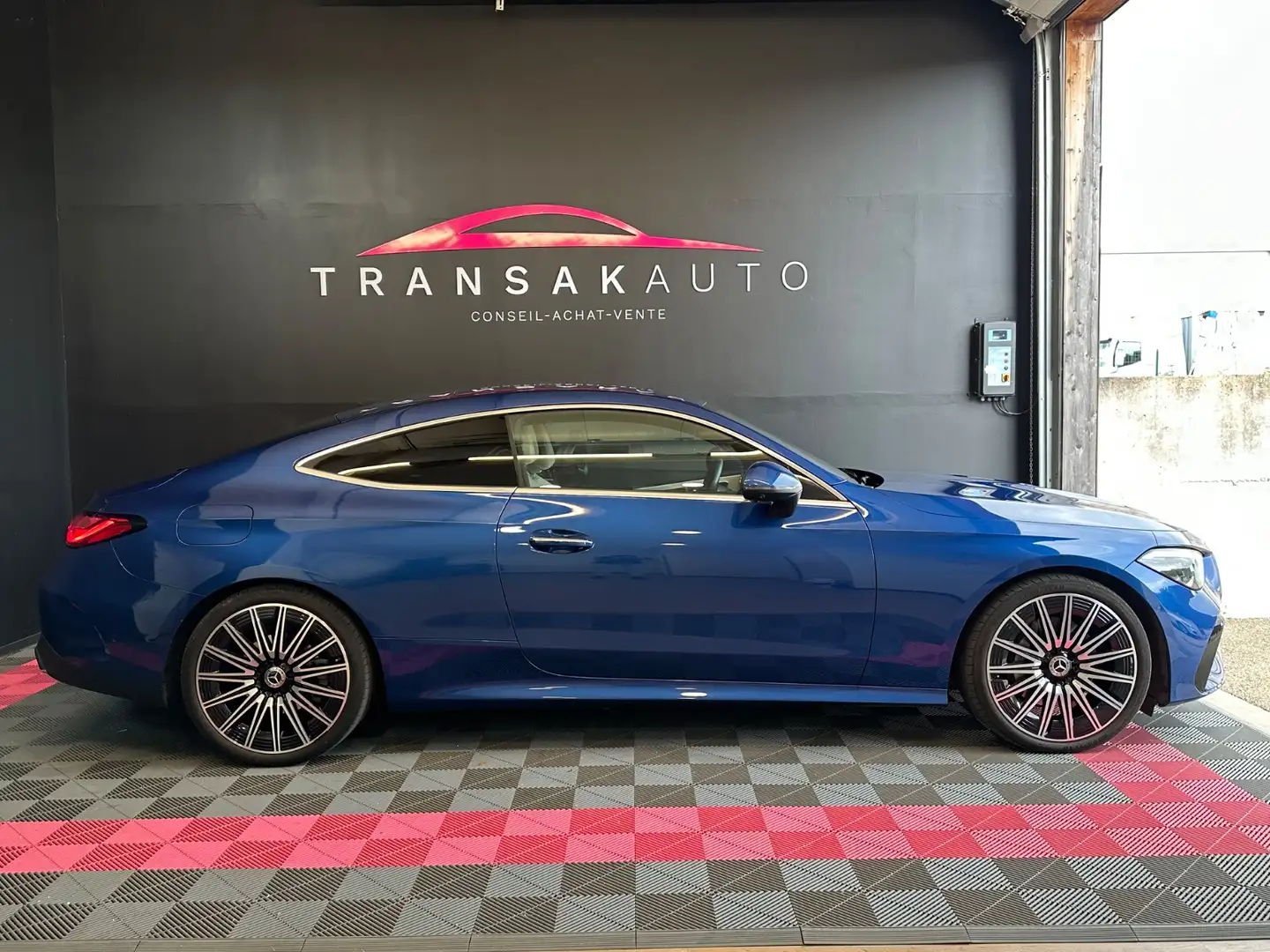 Mercedes-Benz CL 220 Coupé 220 d 197 ch MHEV AMG LINE Azul - 2