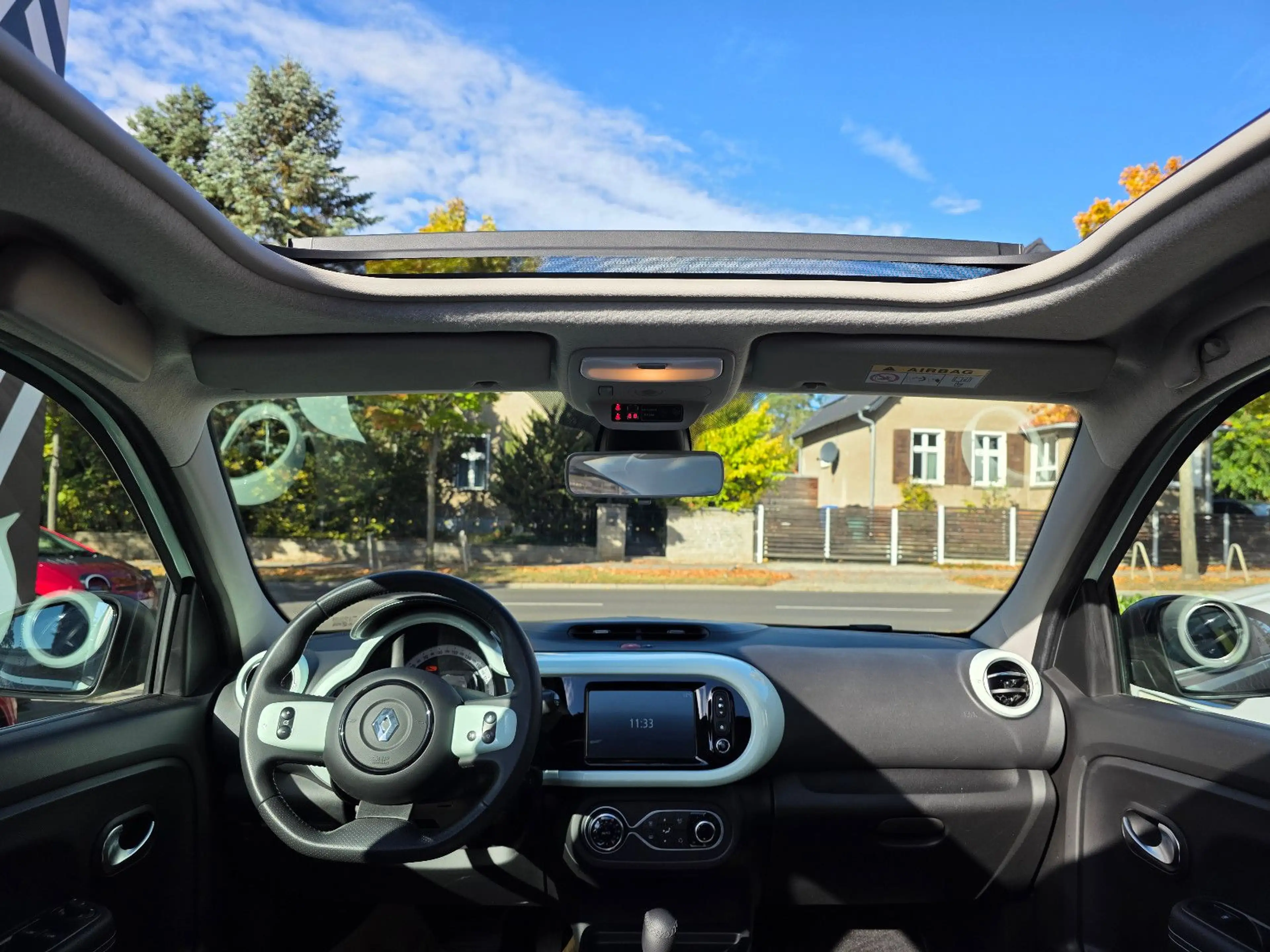 Renault Twingo La Parisienne — photo 12