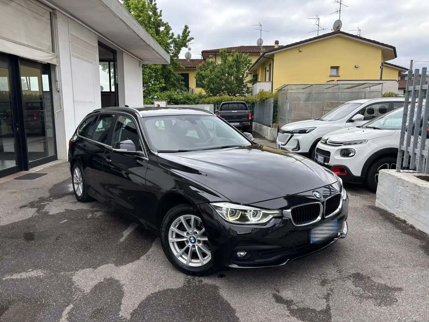 BMW 316 316d Touring Sport auto Noir - 1