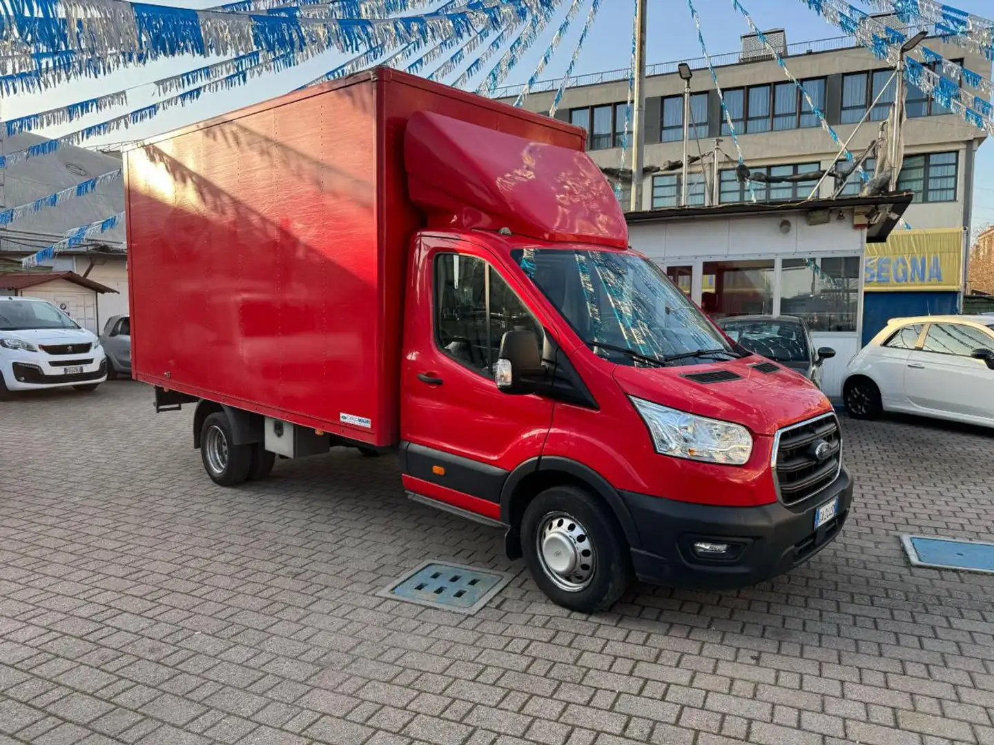 Ford Transit 350 2.0TDCi 130CV Trend Furgonato Boxato Centinato Rouge - 2
