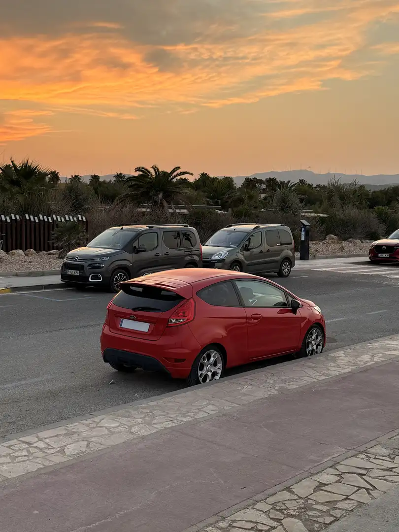 Ford Fiesta 1.6TDCI Sport - 1