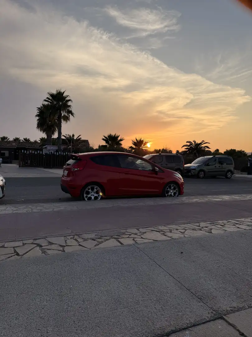 Ford Fiesta 1.6TDCI Sport - 2