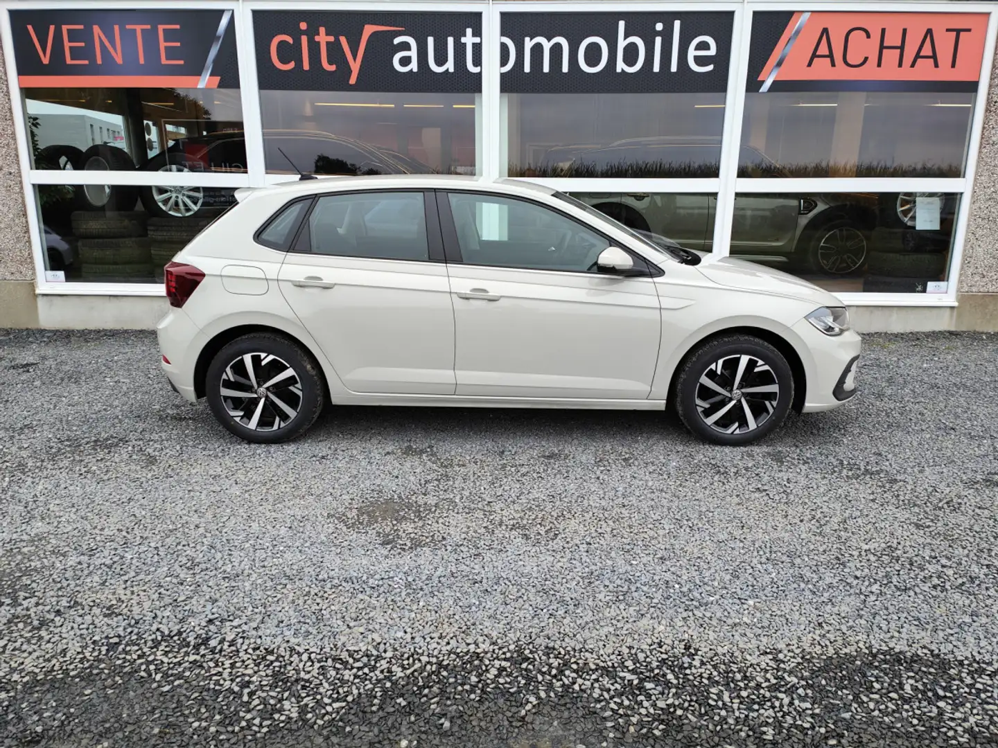 Volkswagen Polo 1.0 TSI CARPLAY RADAR AV + ARR CLIM BLUETOOTH LED Gris - 2