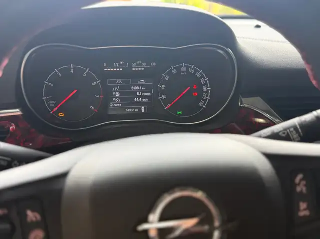 Opel Corsa view 9