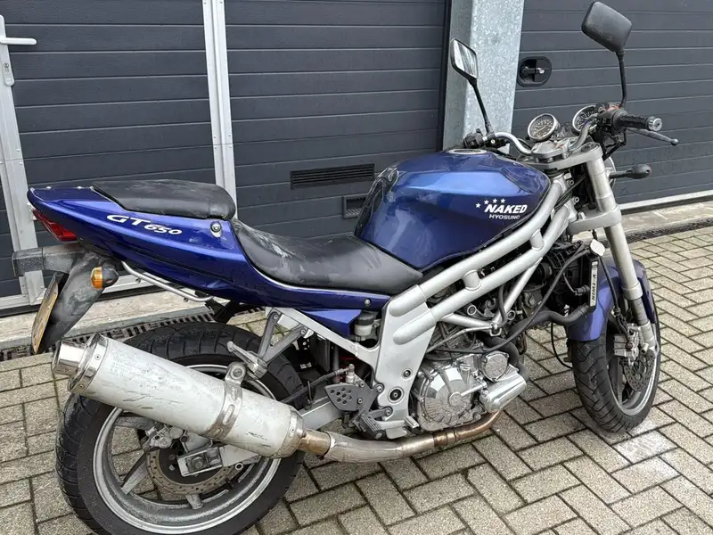Hyosung GT 650 - foto 2