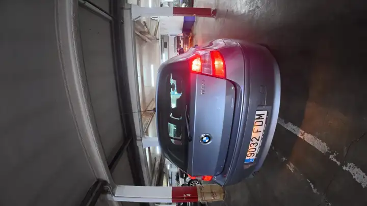 BMW Serie 1 118 i 2006, foto 14