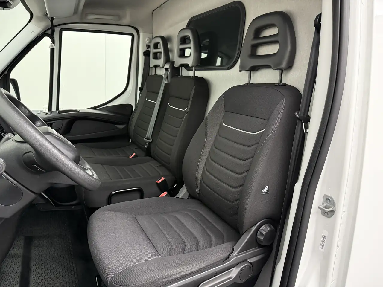Iveco Daily 2024 — фото 17