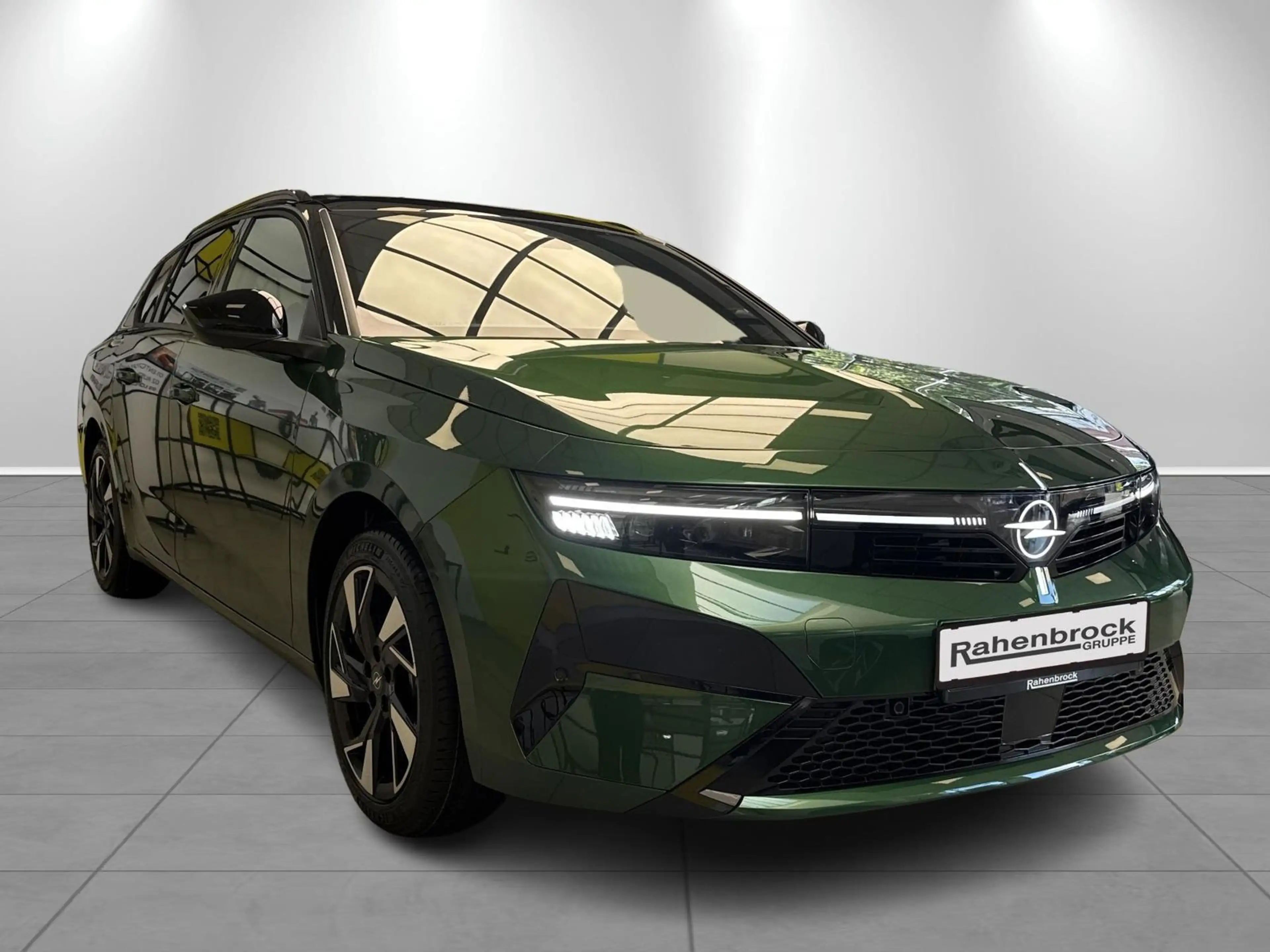 Opel Astra Sports Tourer GS Hybrid 145 PS AHK — photo 2