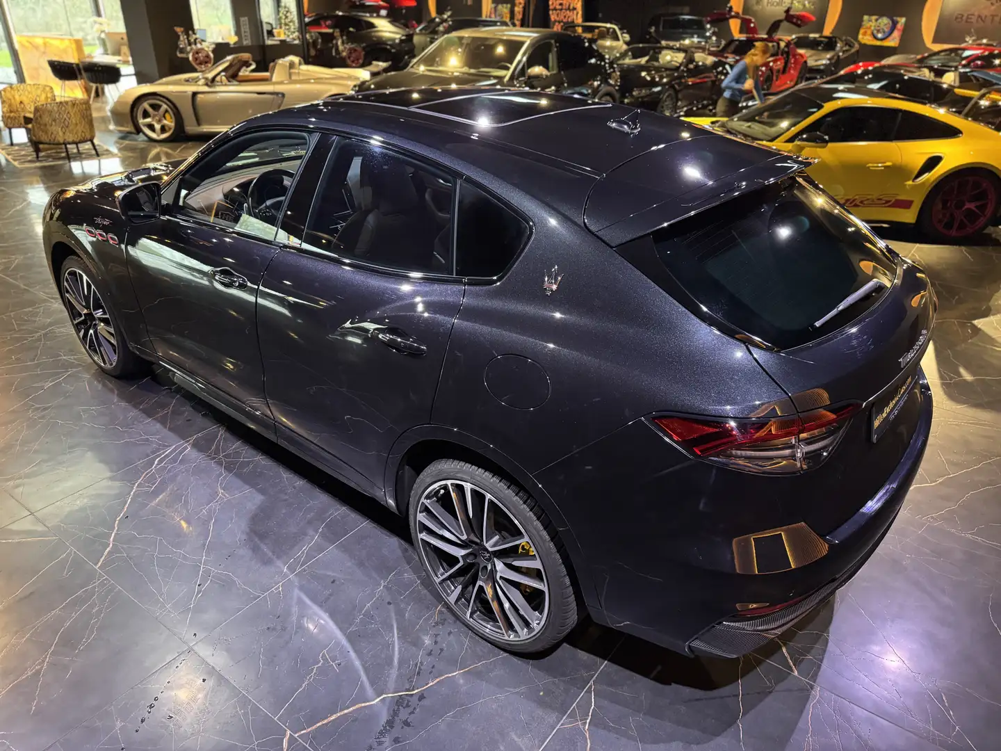 Maserati Levante Dt. Auto*Garantie*Scheckheft*Carbon*SD Noir - 2