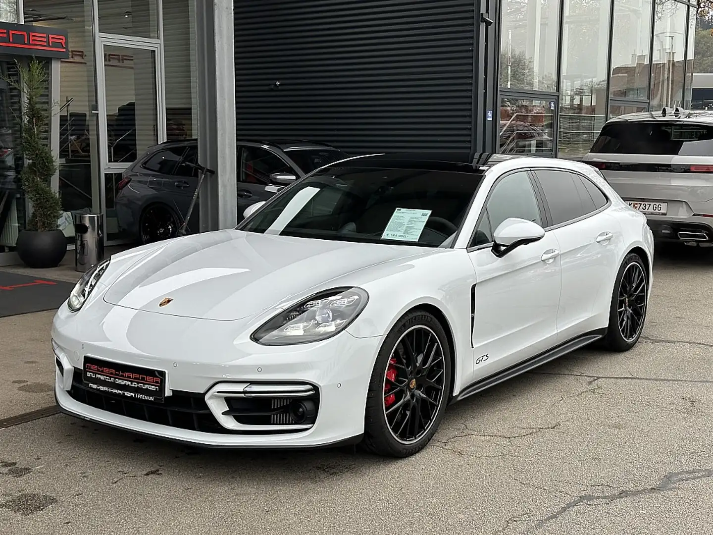 Porsche Panamera GTS Sport Turismo Aut. Blanc - 1